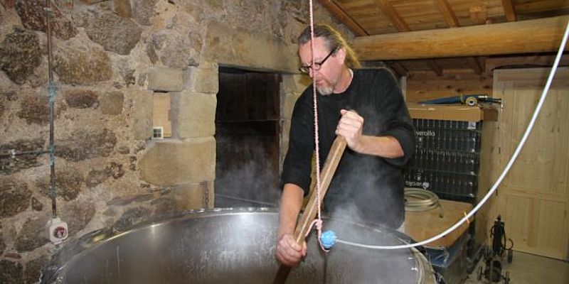 Le brassage manuel